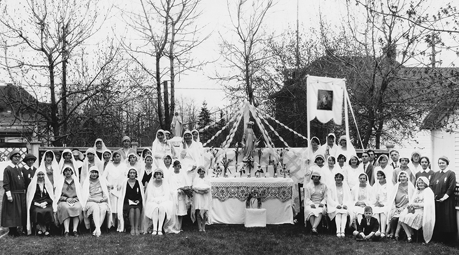 May Marian liturgy in Edmonton