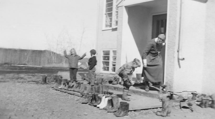 Sister Rosemarie Hudon and students