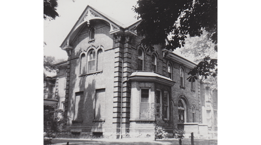 Toronto women's hostel